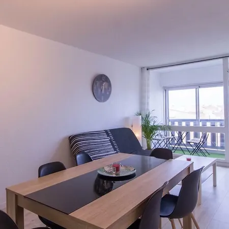 Baleine Rose Apartment