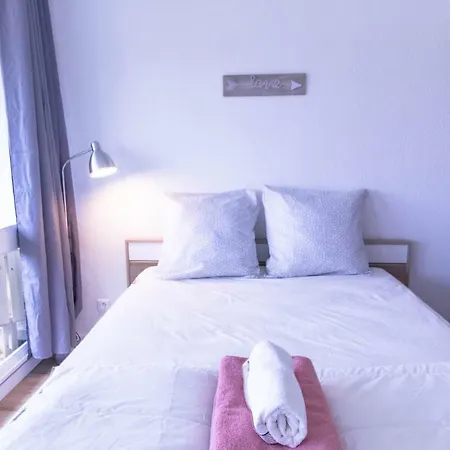 Baleine Rose Apartment *